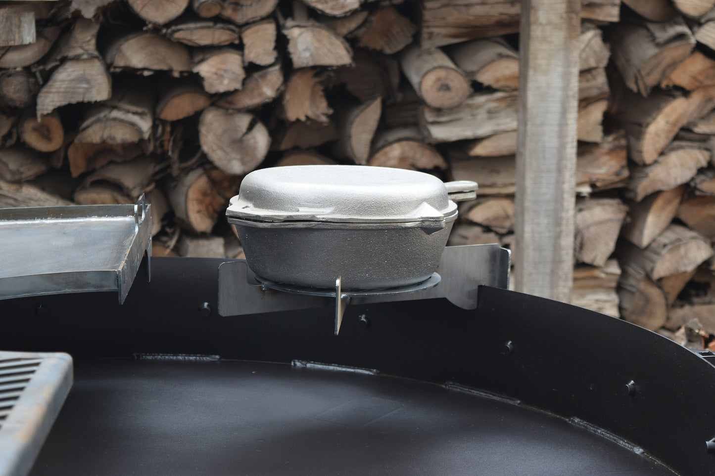 Curved Ring Pan Stand