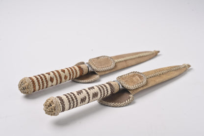 Filo y Más tiento handle knife and its sheath